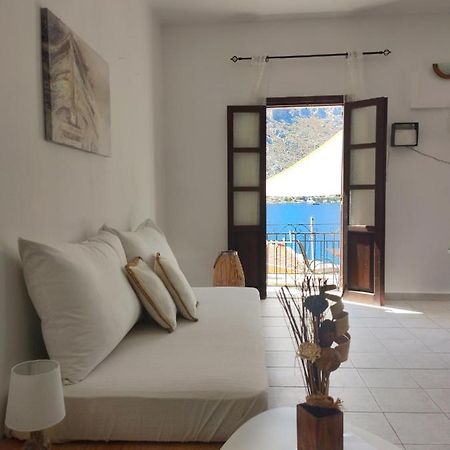 Gompos Apartment - Cozy Apartment Next To The Sea - Amazing Sea View Сімі Екстер'єр фото