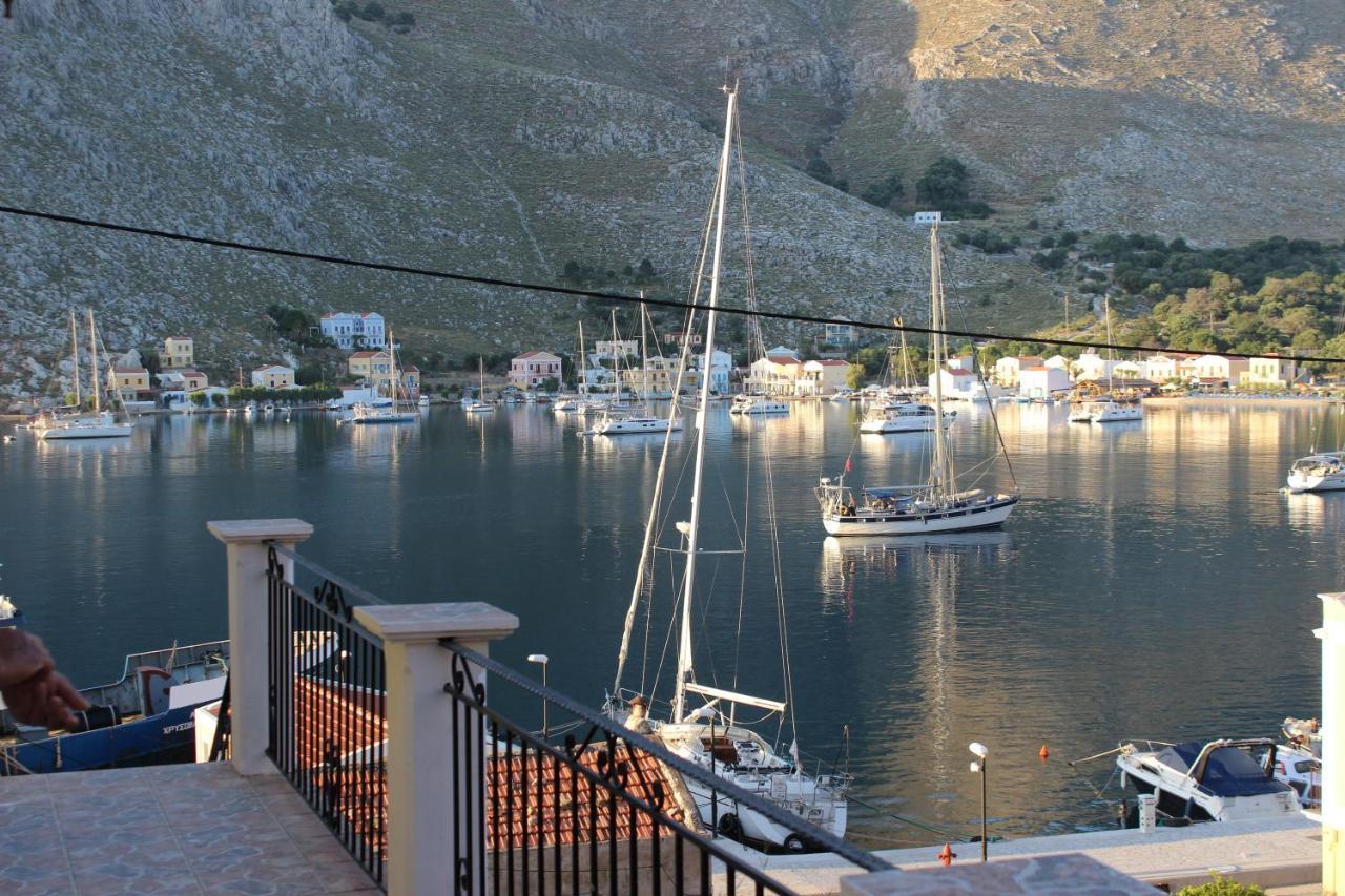 Gompos Apartment - Cozy Apartment Next To The Sea - Amazing Sea View Сімі Екстер'єр фото