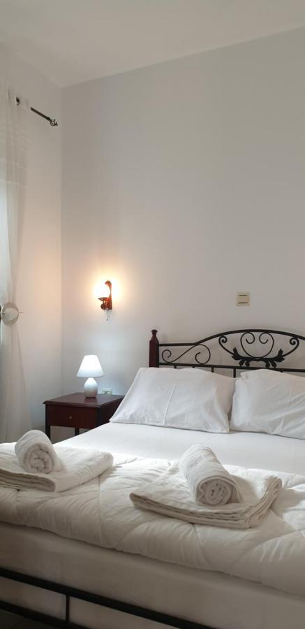 Gompos Apartment - Cozy Apartment Next To The Sea - Amazing Sea View Сімі Екстер'єр фото