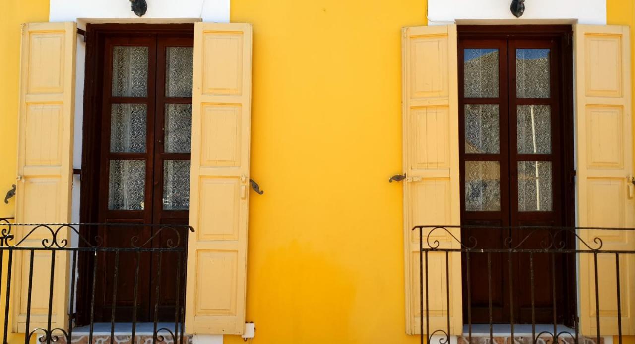 Gompos Apartment - Cozy Apartment Next To The Sea - Amazing Sea View Сімі Екстер'єр фото