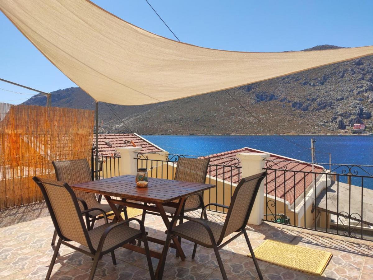 Gompos Apartment - Cozy Apartment Next To The Sea - Amazing Sea View Сімі Екстер'єр фото