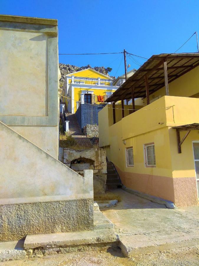 Gompos Apartment - Cozy Apartment Next To The Sea - Amazing Sea View Сімі Екстер'єр фото