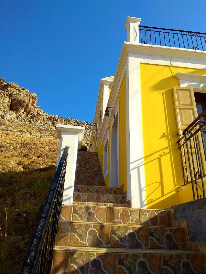Gompos Apartment - Cozy Apartment Next To The Sea - Amazing Sea View Сімі Екстер'єр фото
